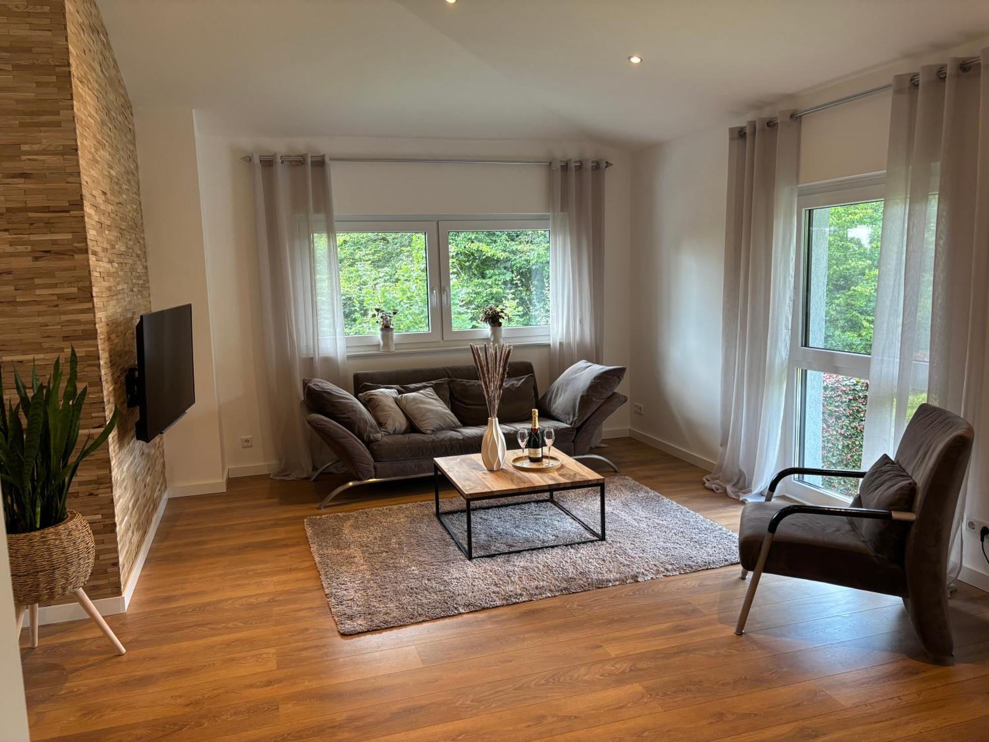 B&S-Apartment 100 Qm Neu Schlangen Εξωτερικό φωτογραφία